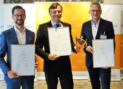 The nominees and the winner: from left to right Sebastian Holm, Regional Managing Director Bavaria South (Sana Kliniken AG), Dr. med. Stefan Paech, Medical Director Kliniken Südostbayern AG and Dr. med. Manfred Wagner, Medical Director of Klinikum Fürth.